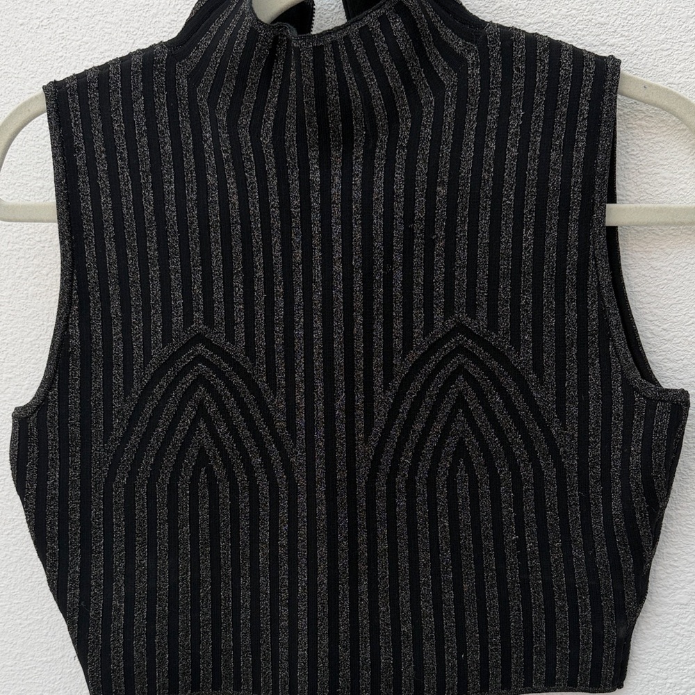 BCBGMaxAzria Black and Silver Thick Knit Mock Neck Crop Top